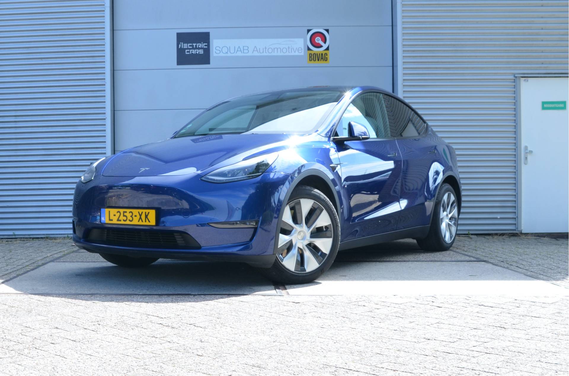 Tesla Model Y - Afbeelding 1