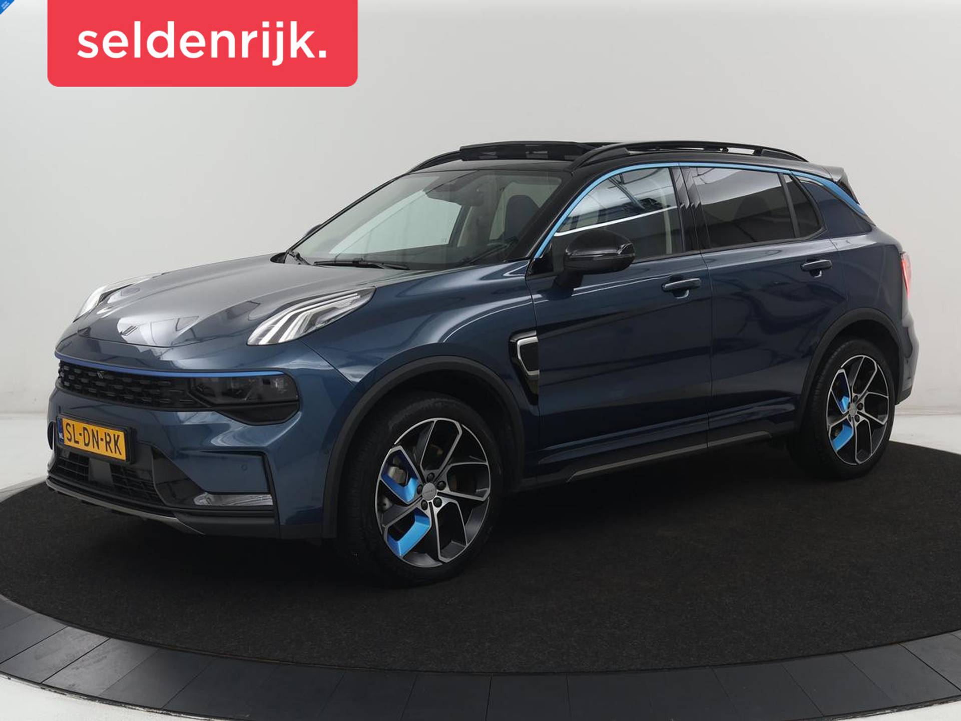 Lynk en Co 01