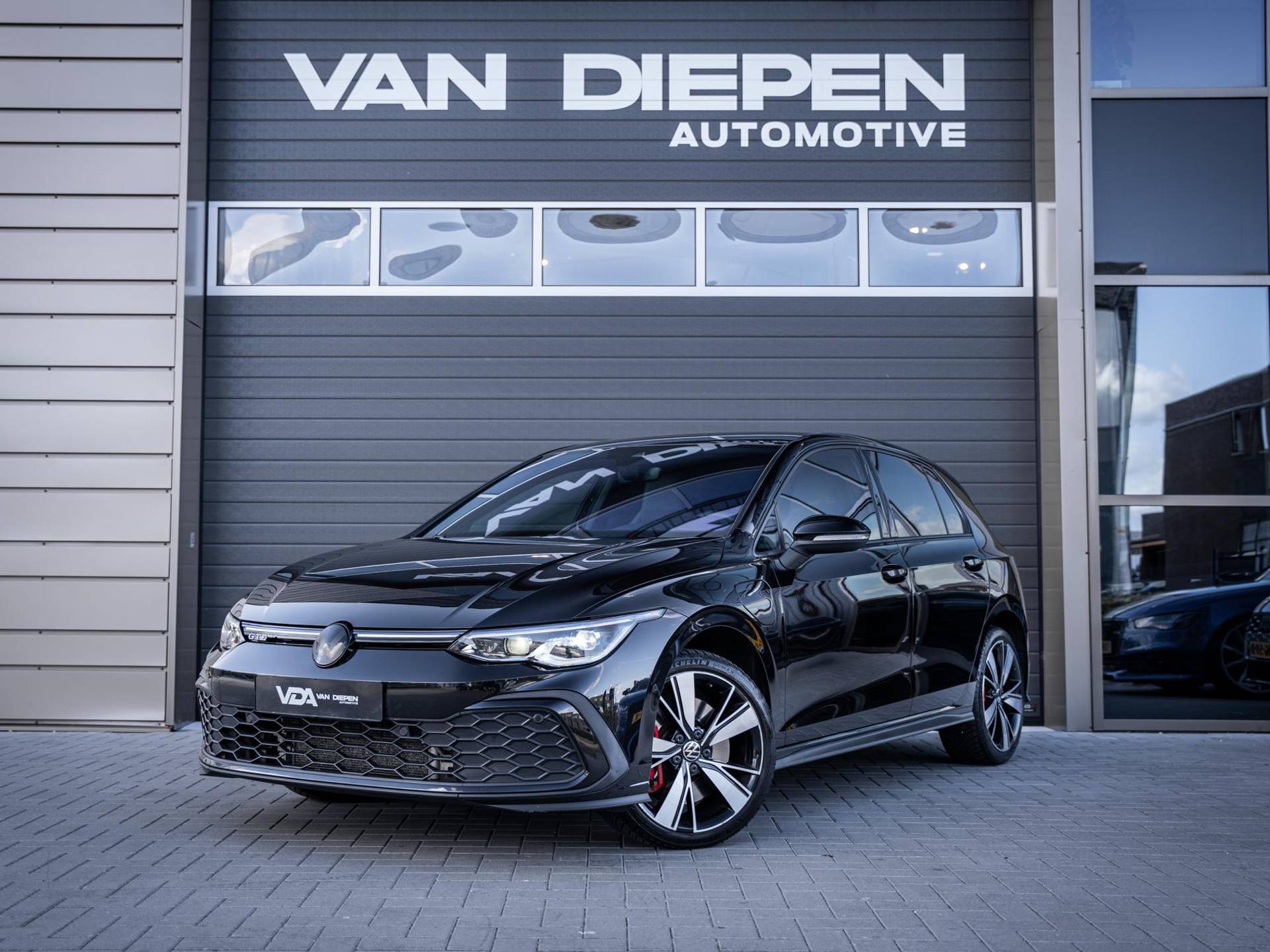 Volkswagen Golf - Afbeelding 1