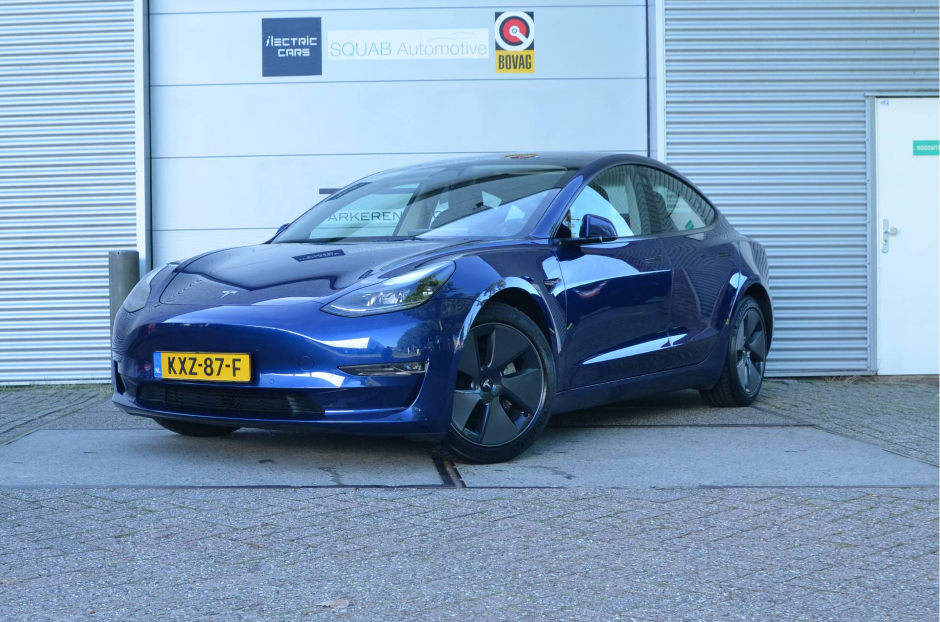 Tesla Model 3 - Afbeelding 1