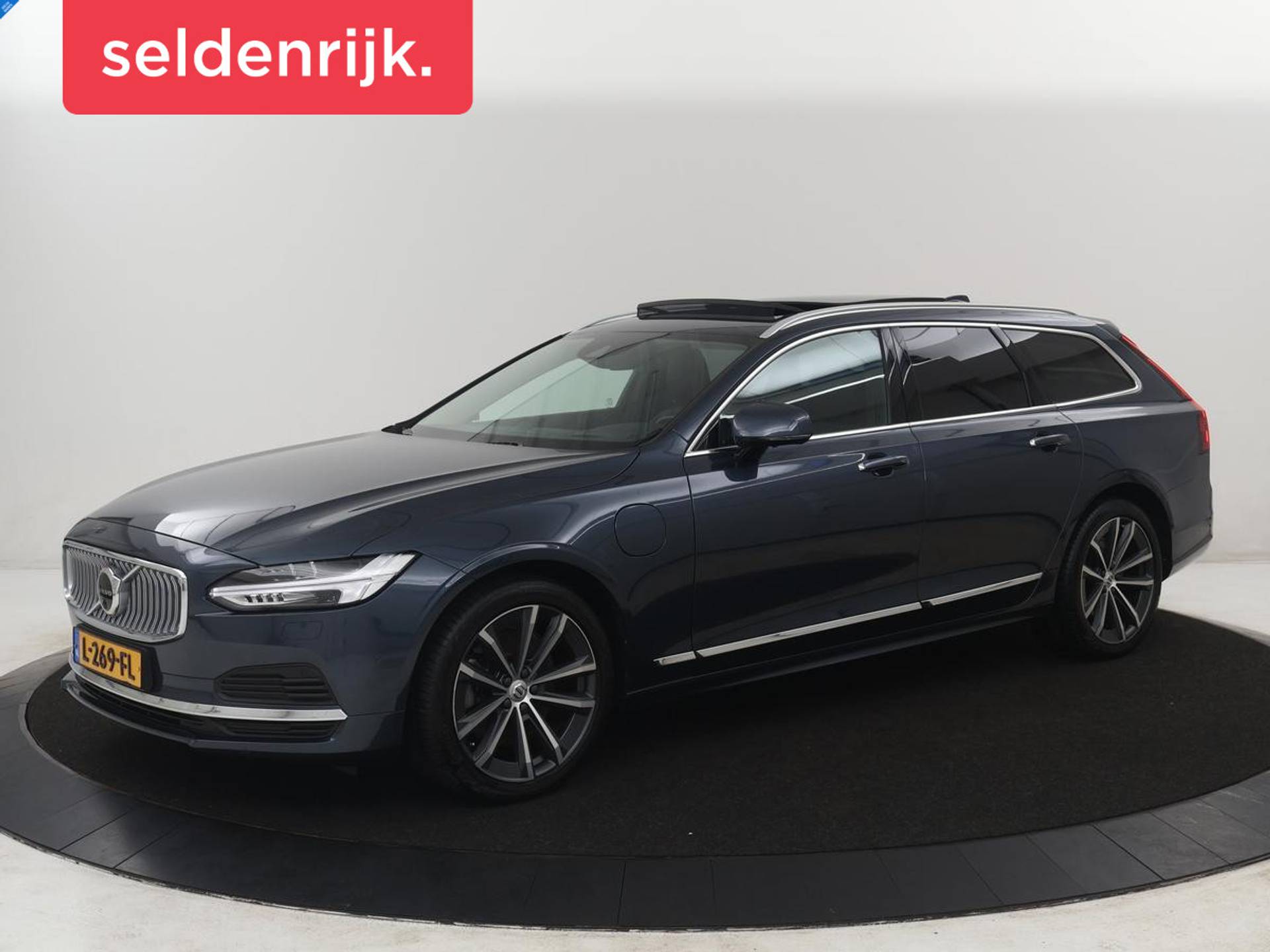 Volvo V90
