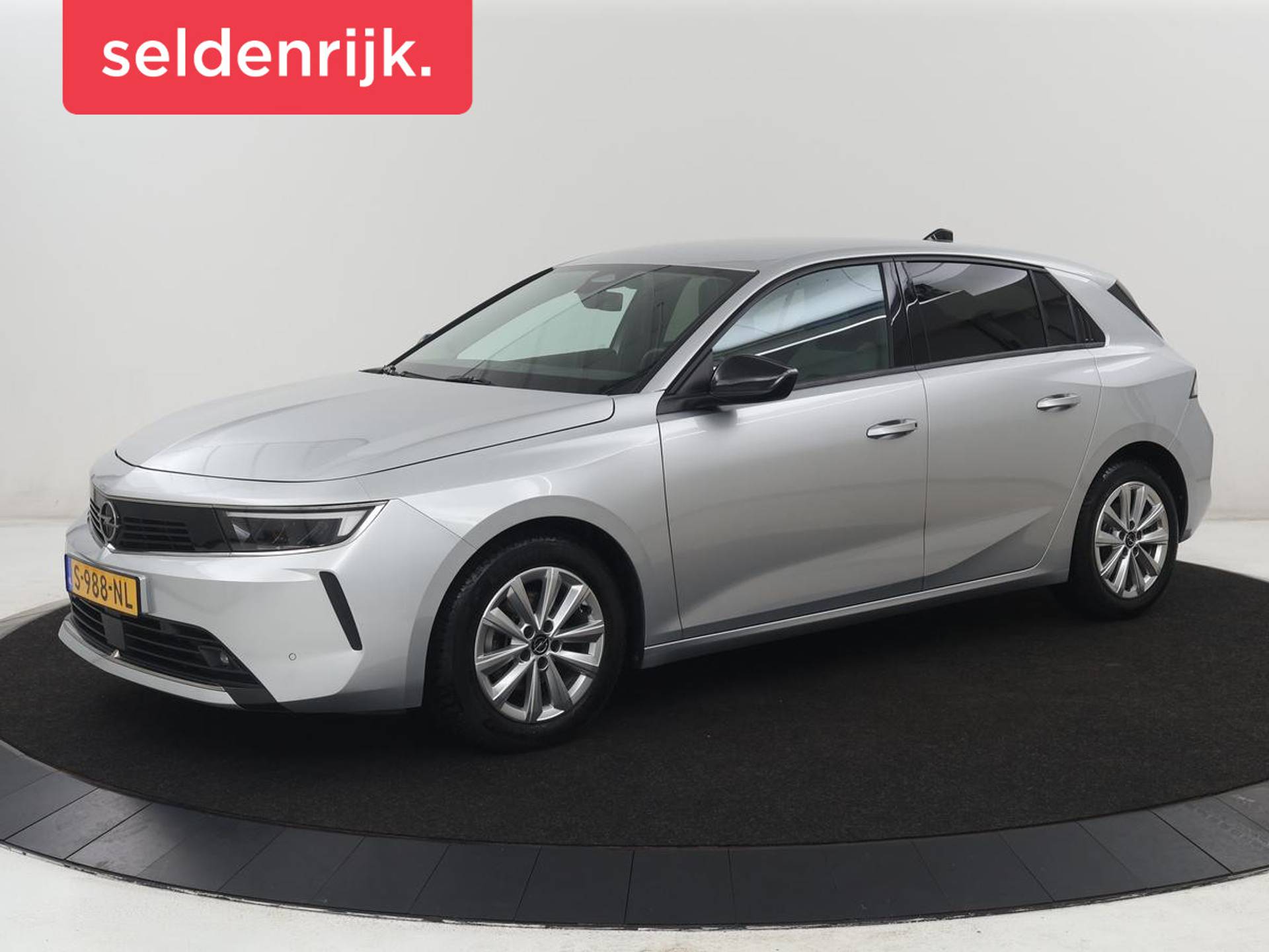 Opel Astra - Afbeelding 1