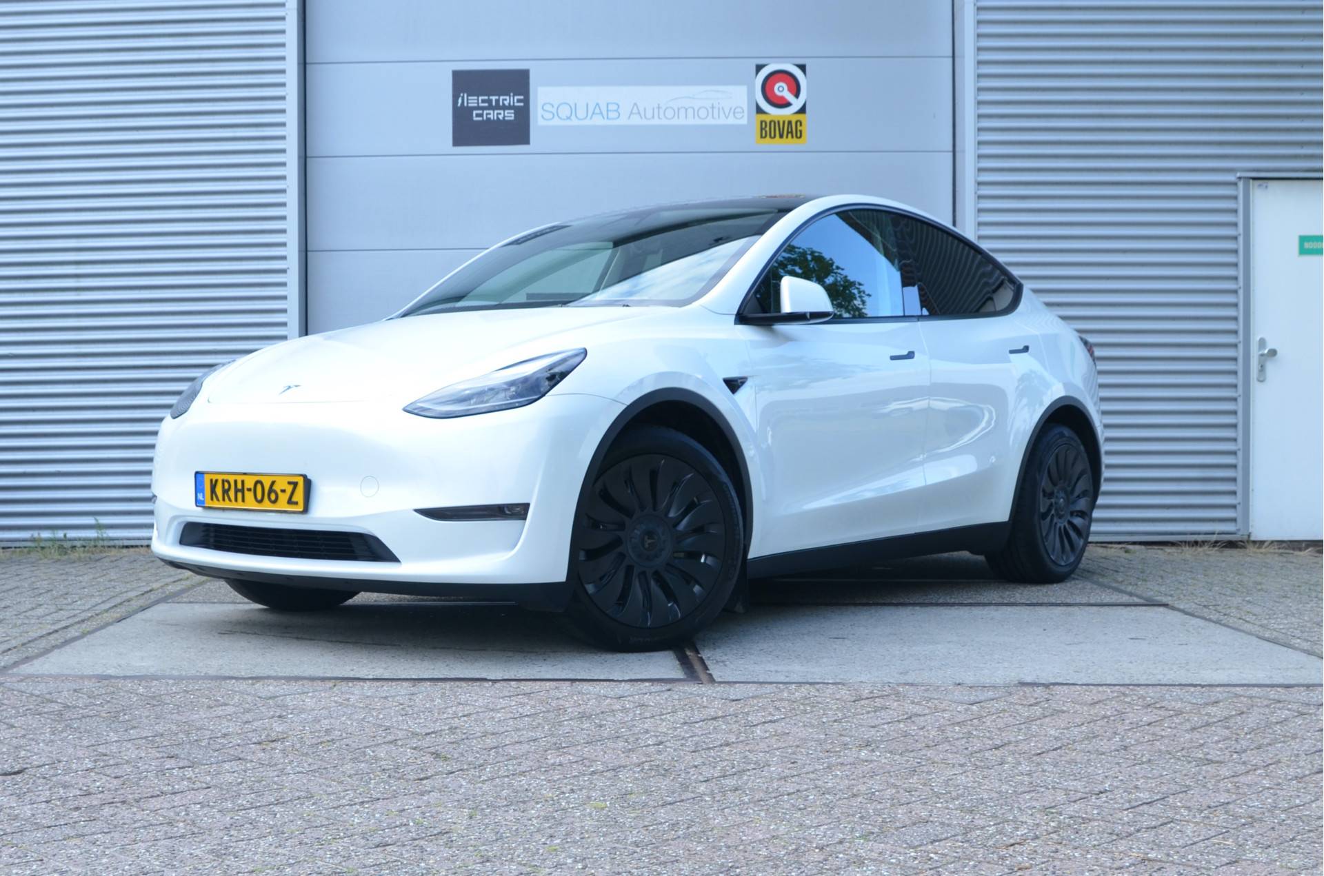 Tesla Model Y - Afbeelding 1