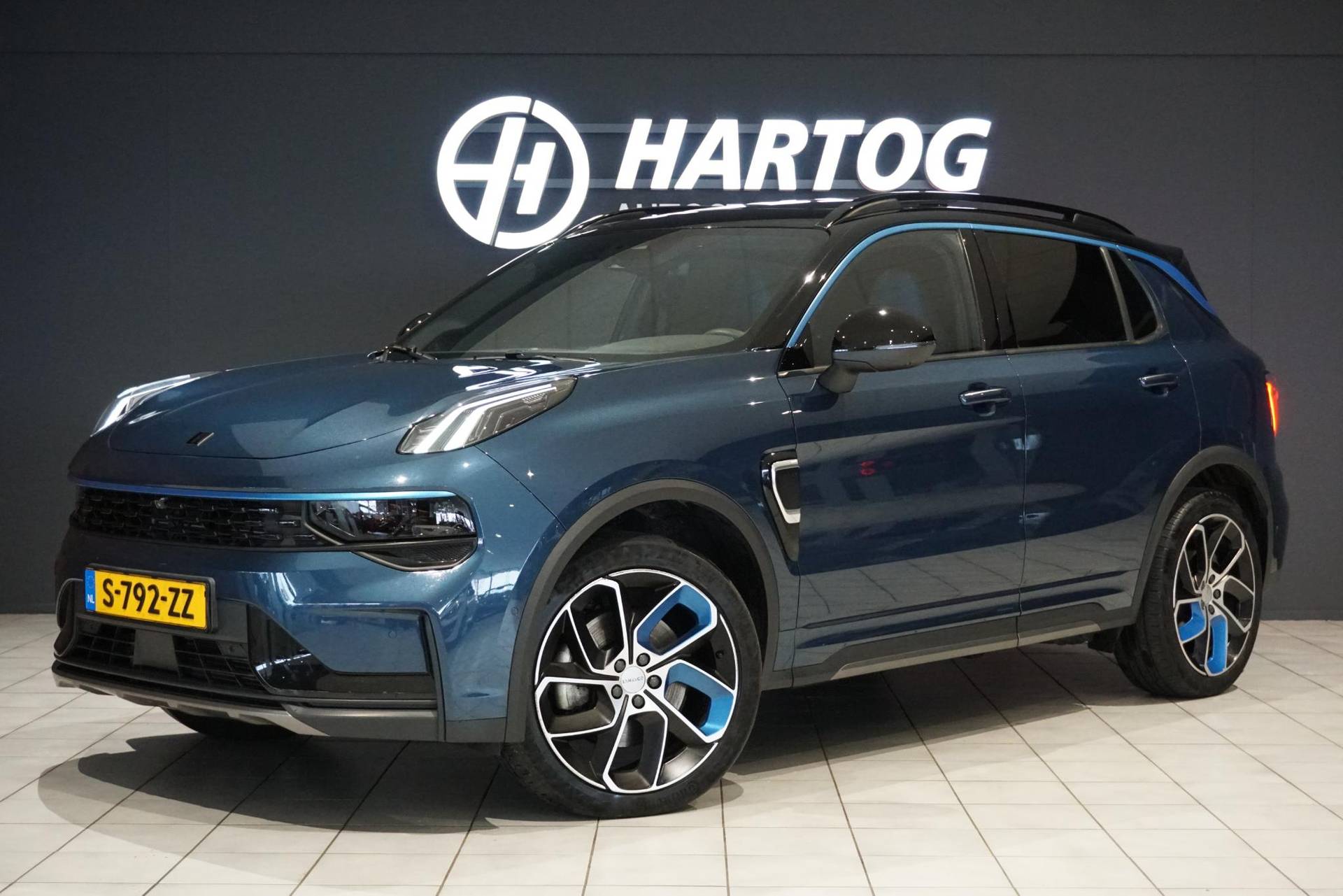 Lynk en Co 01