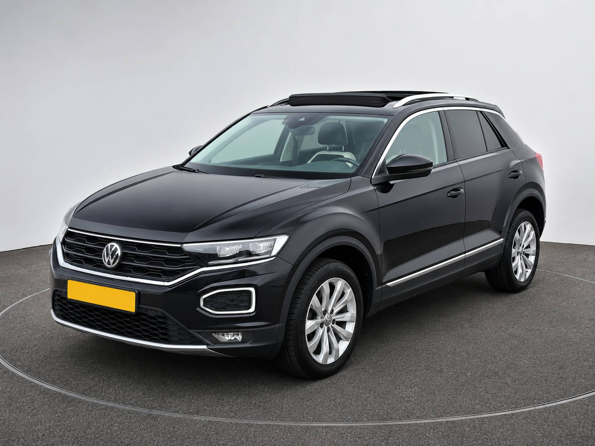 Volkswagen T-Roc - Afbeelding 1