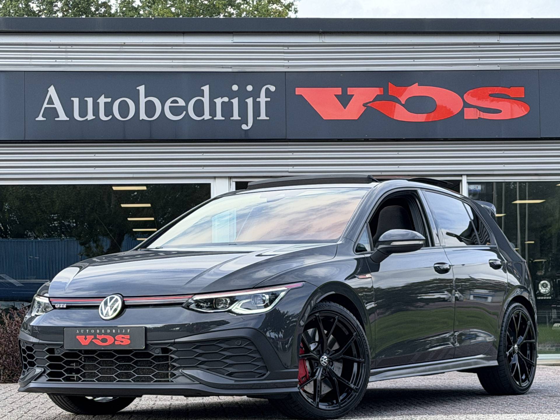 Volkswagen Golf - Afbeelding 1