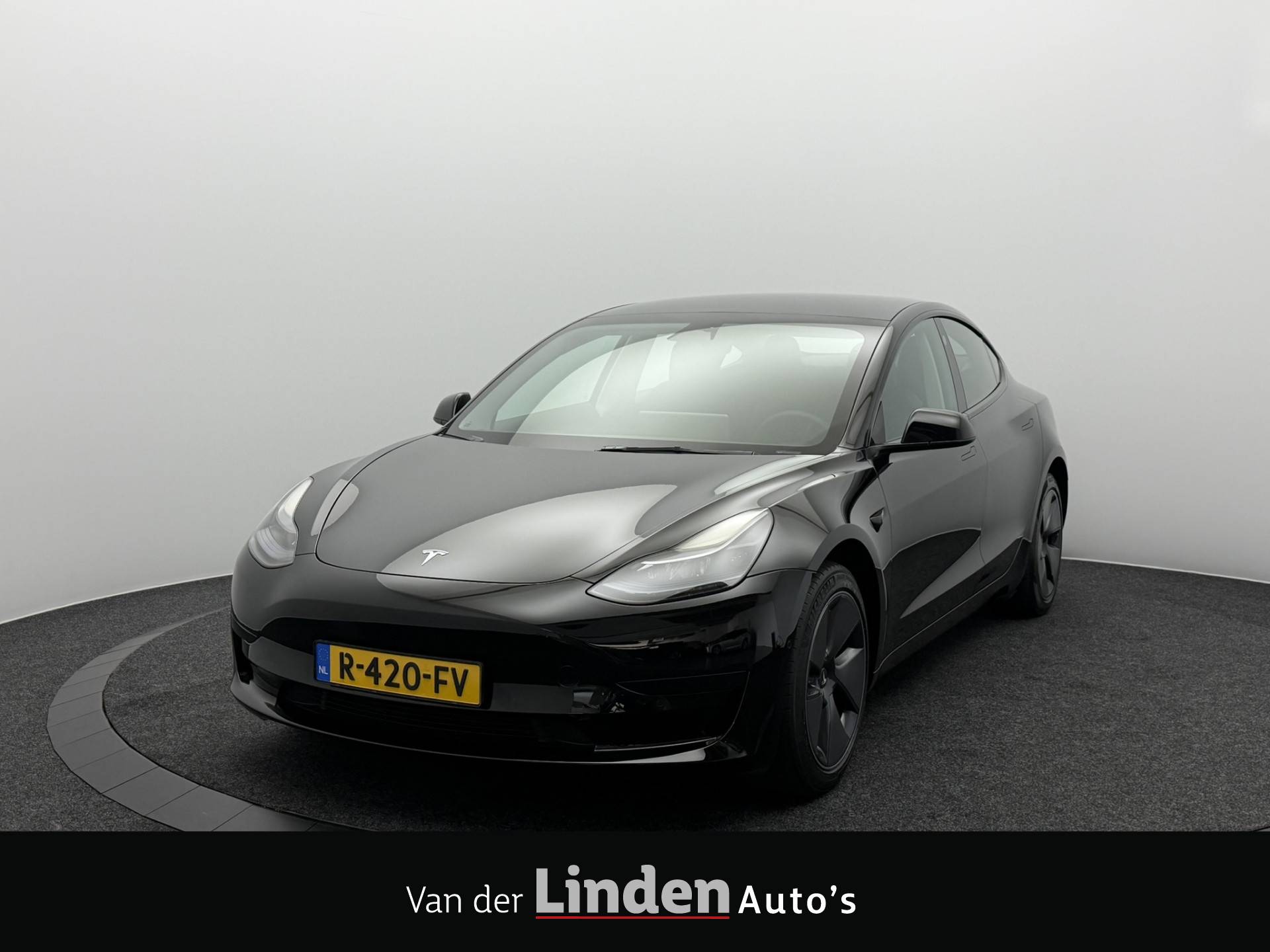 Tesla Model 3 - Afbeelding 1
