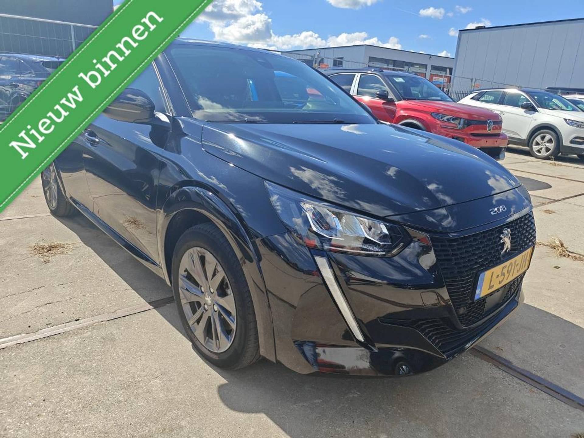 Peugeot e-208