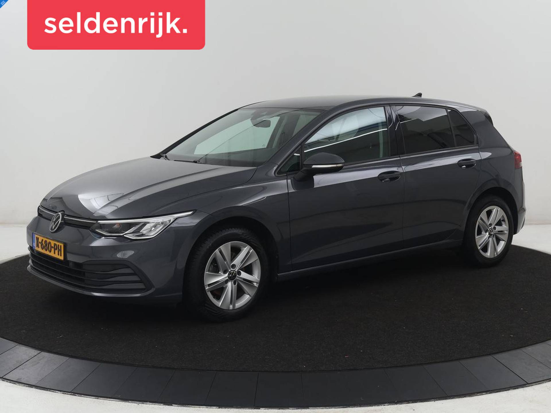 Volkswagen Golf - Afbeelding 1