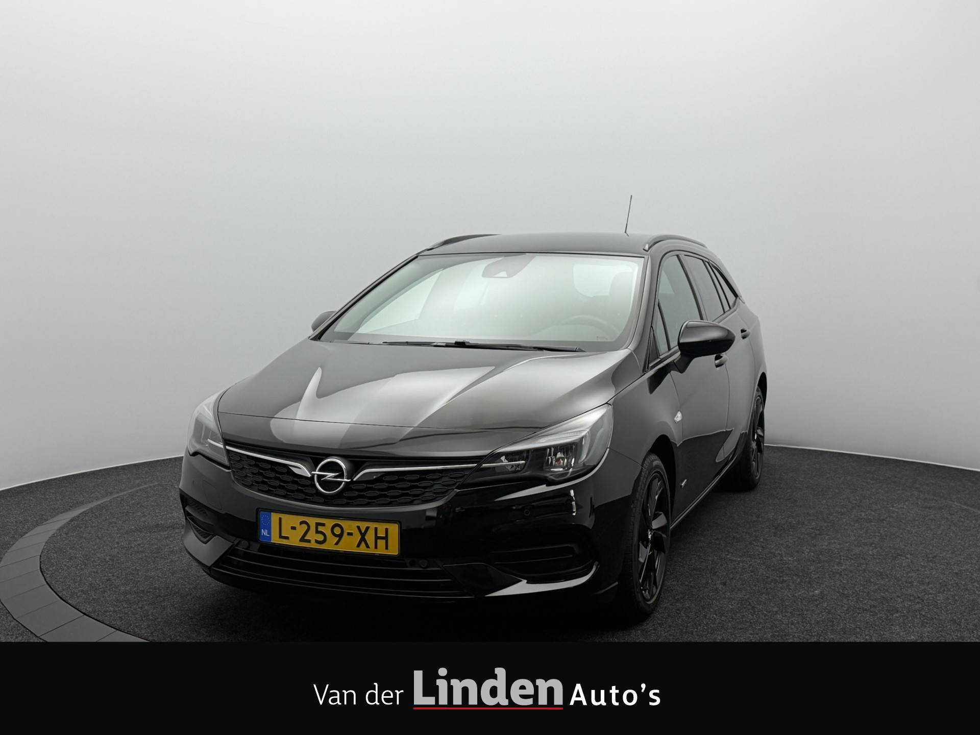 Opel Astra - Afbeelding 1
