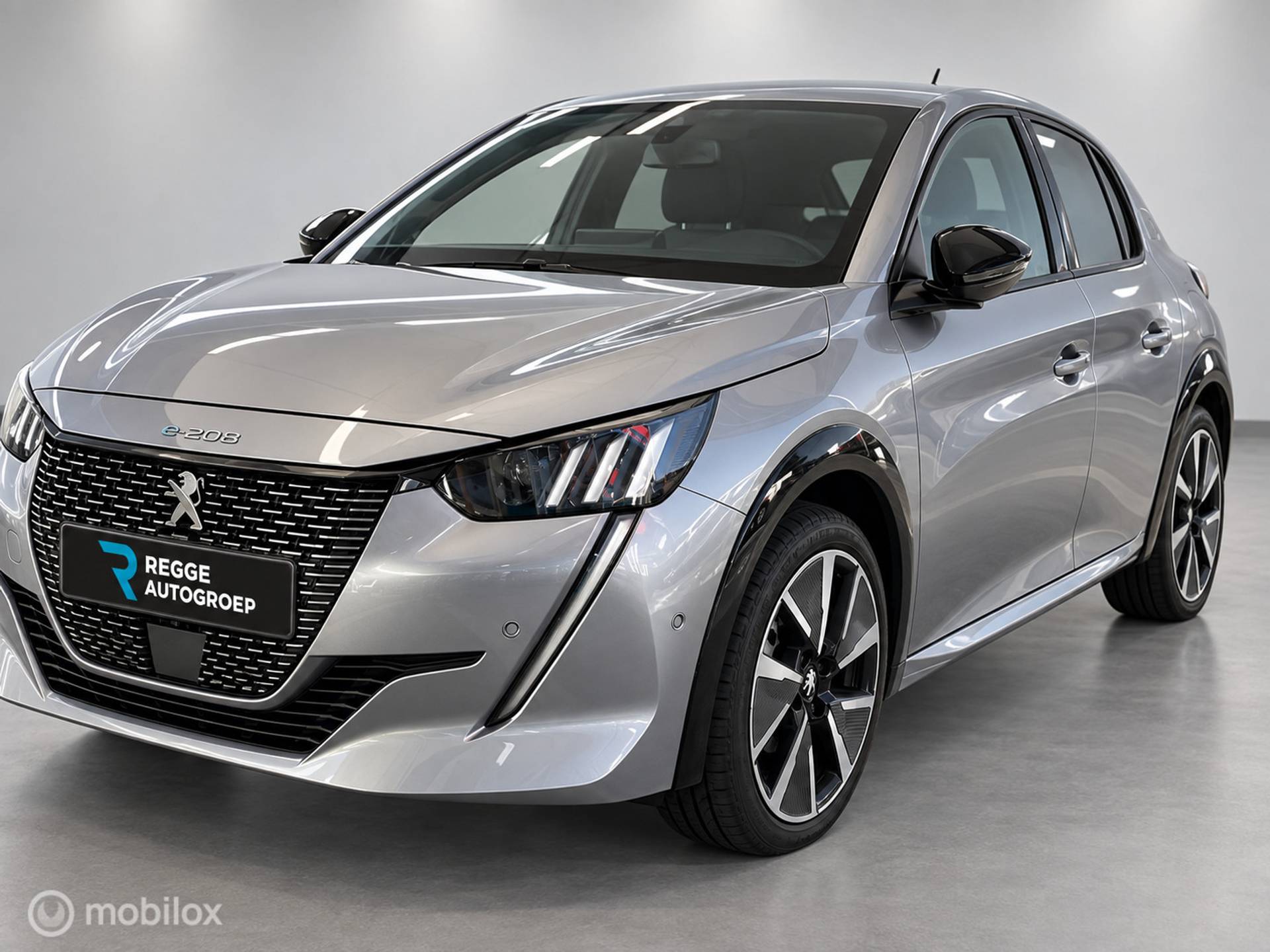 Peugeot e-208