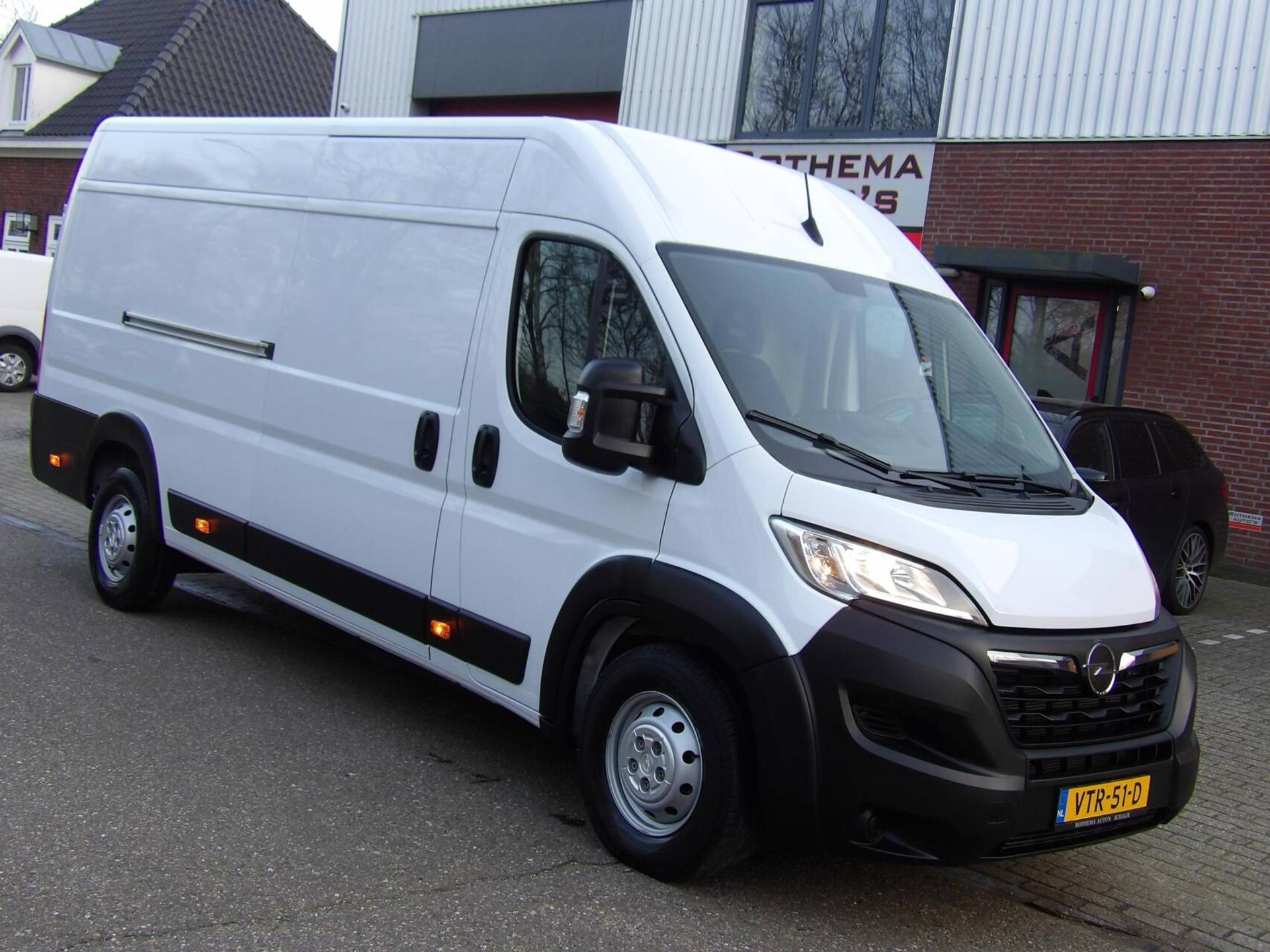 Opel Movano
