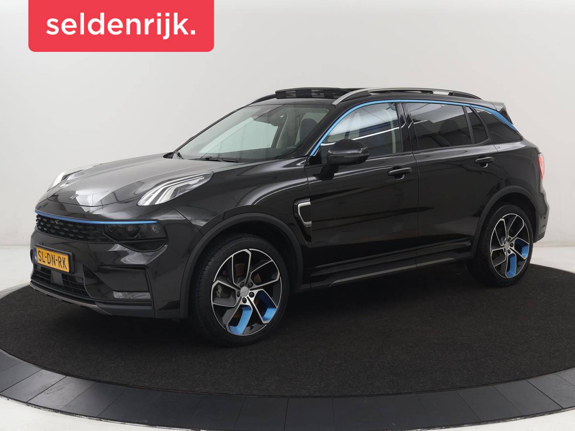 Lynk en Co 01