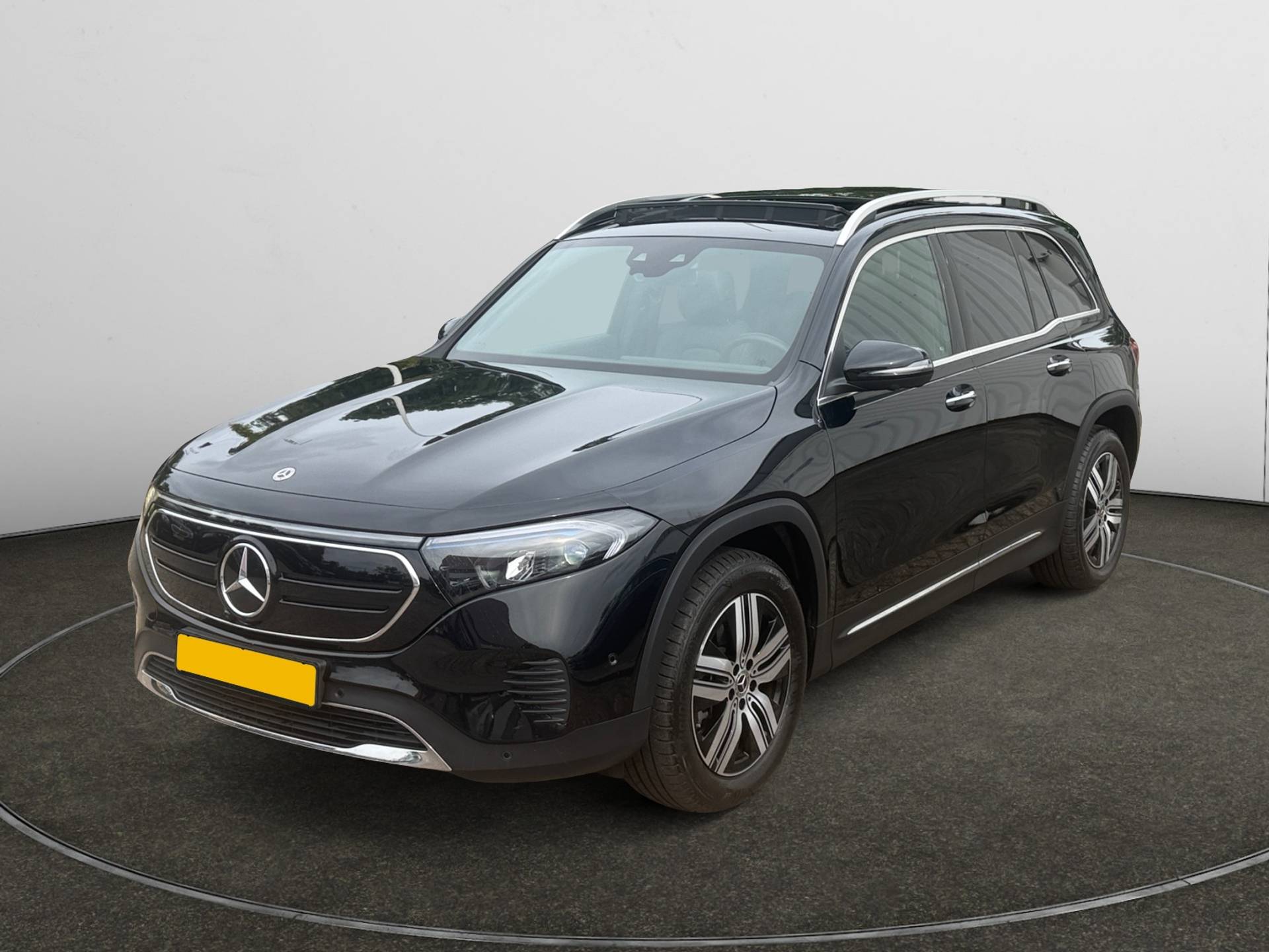 Mercedes-Benz EQB
