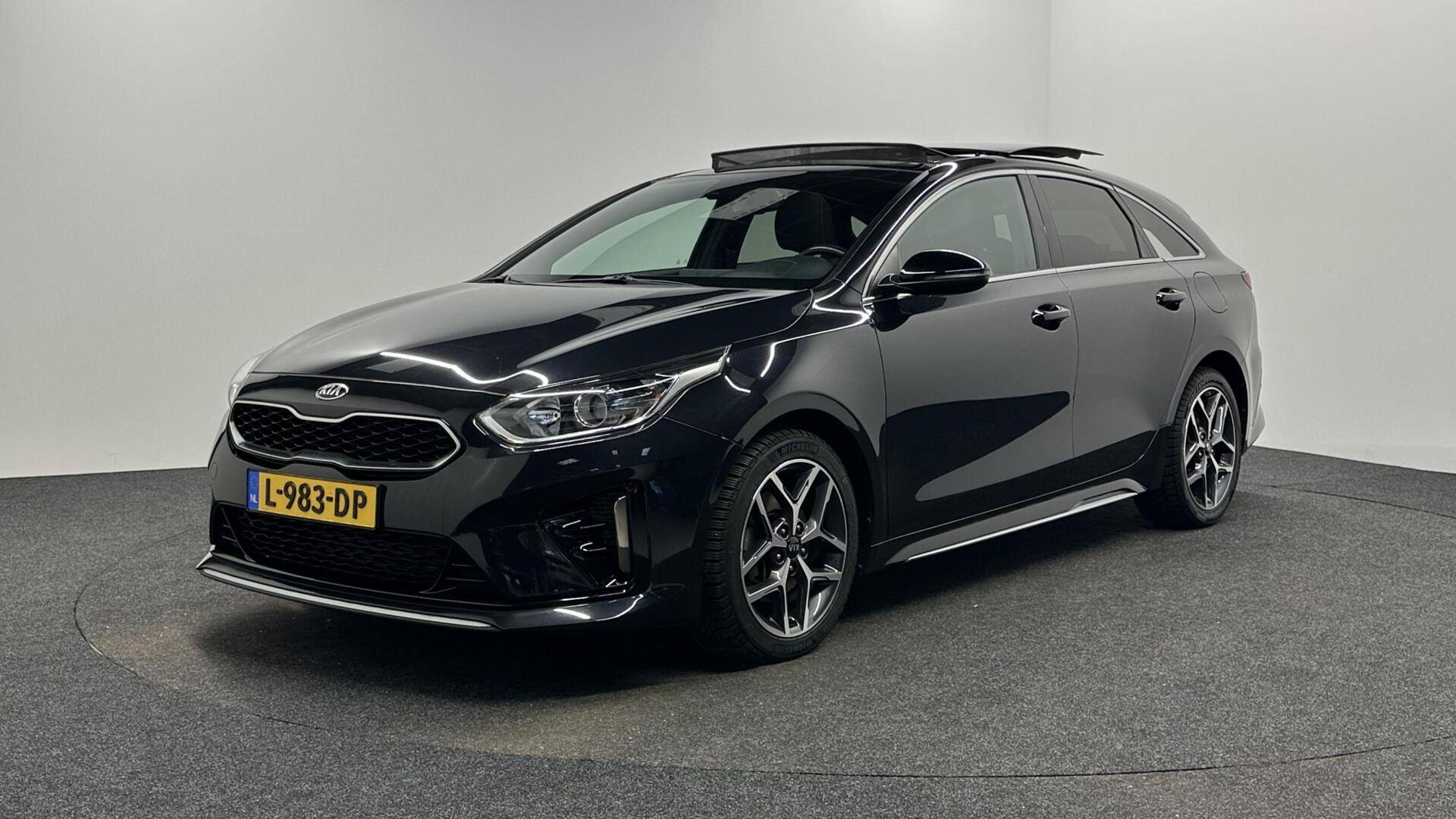 Kia ProCeed