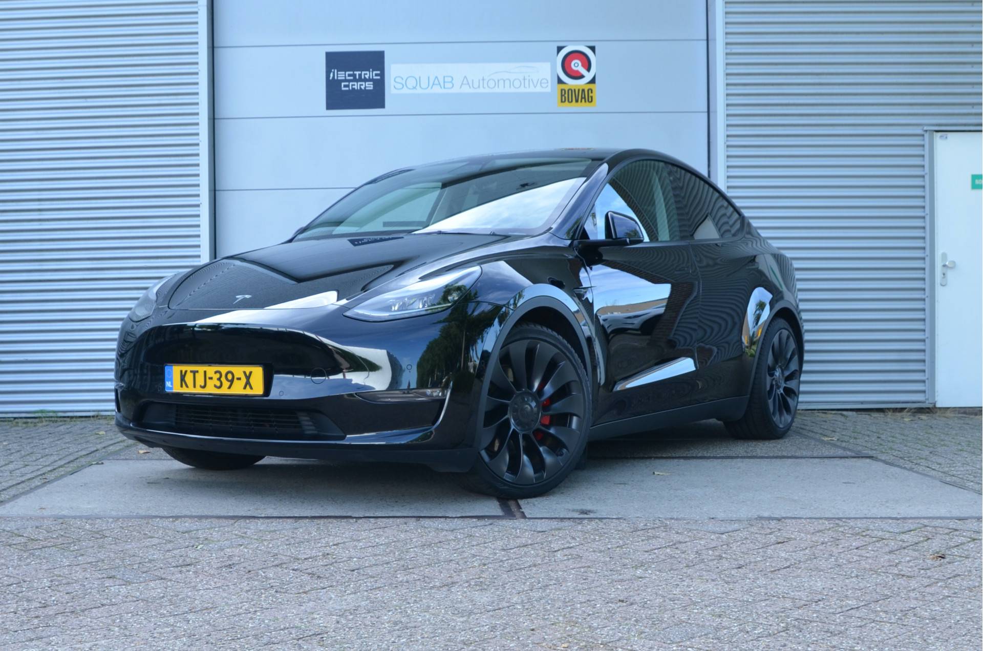 Tesla Model Y - Afbeelding 1