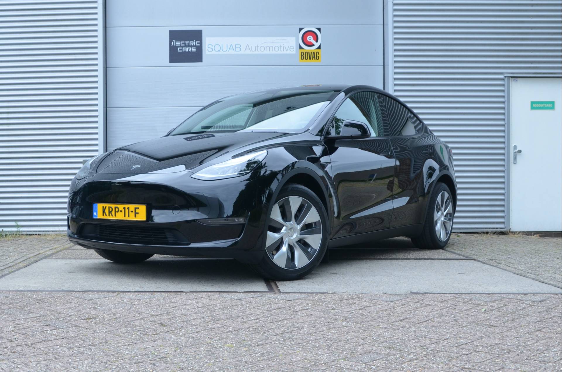 Tesla Model Y - Afbeelding 1