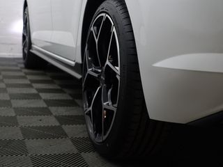Thumbnail 28