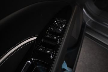 Voertuigafbeelding 13