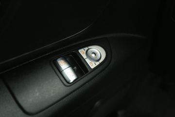 Voertuigafbeelding 21