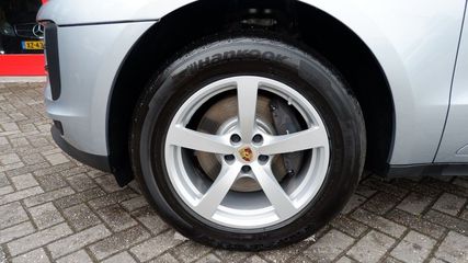 Voertuigafbeelding 3