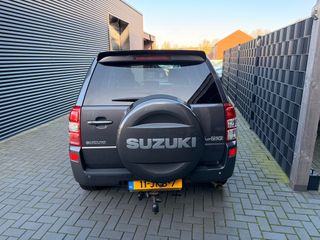 Voertuigafbeelding 3