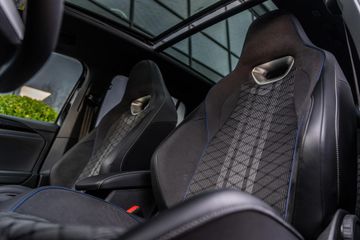 Voertuigafbeelding 9