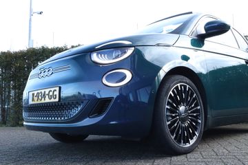 Voertuigafbeelding 4