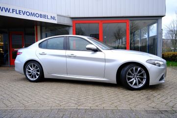 Voertuigafbeelding 3