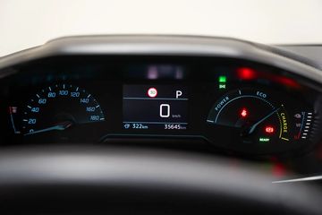 Voertuigafbeelding 16