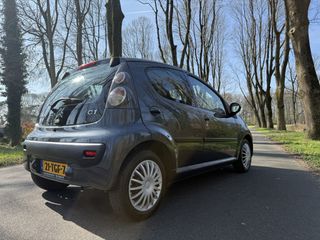 Voertuigafbeelding 3