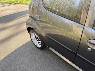 Voertuigafbeelding 30