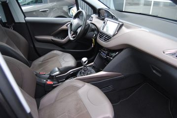 Voertuigafbeelding 8