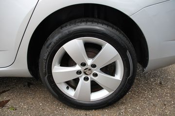 Voertuigafbeelding 9