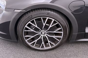 Voertuigafbeelding 6