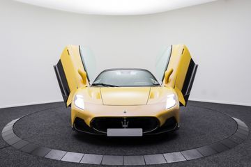 Voertuigafbeelding 2