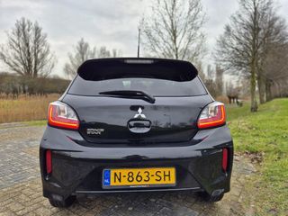 Voertuigafbeelding 12