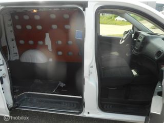 Voertuigafbeelding 6