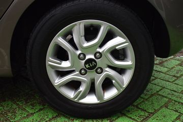 Voertuigafbeelding 9