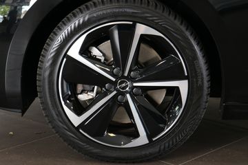 Voertuigafbeelding 9