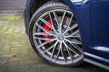 Voertuigafbeelding 9