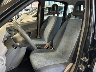 Voertuigafbeelding 11