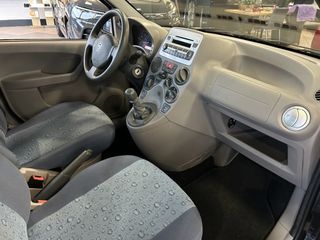 Voertuigafbeelding 12