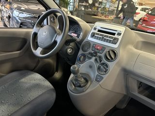 Voertuigafbeelding 13