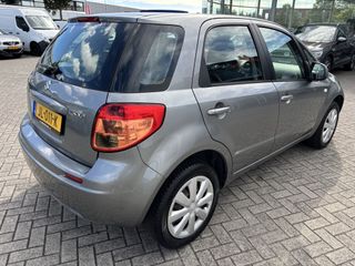 Voertuigafbeelding 8