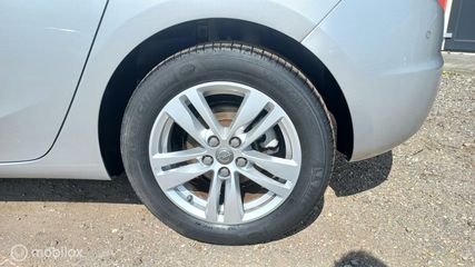 Voertuigafbeelding 4