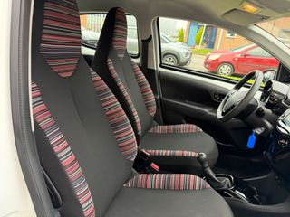 Voertuigafbeelding 11