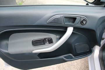 Voertuigafbeelding 9