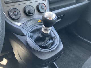 Voertuigafbeelding 23