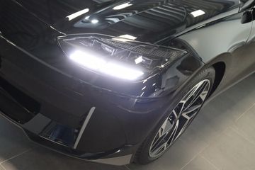 Voertuigafbeelding 9